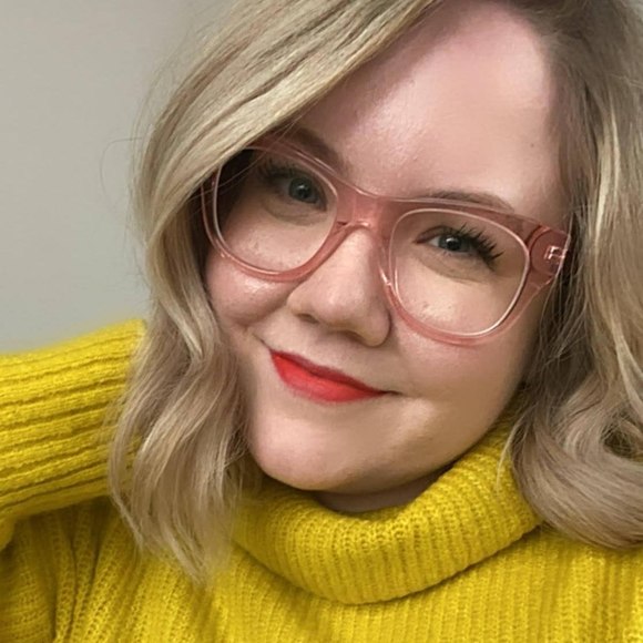 Meet your Posher, Jessica - Picture 1 of 1